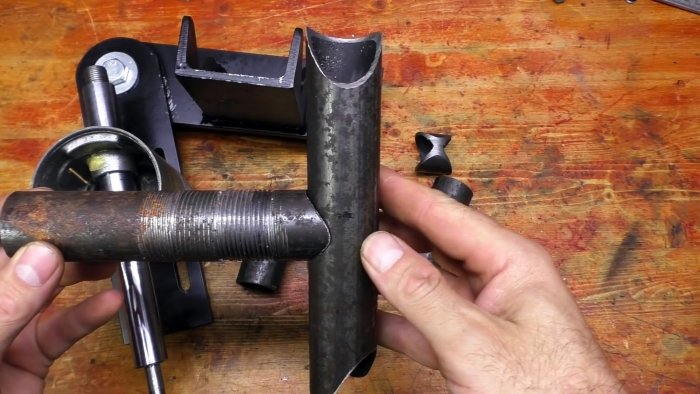 Как из старых автозапчастей сделать инструмент идеальной обрезки труб для стыковки под любым углом