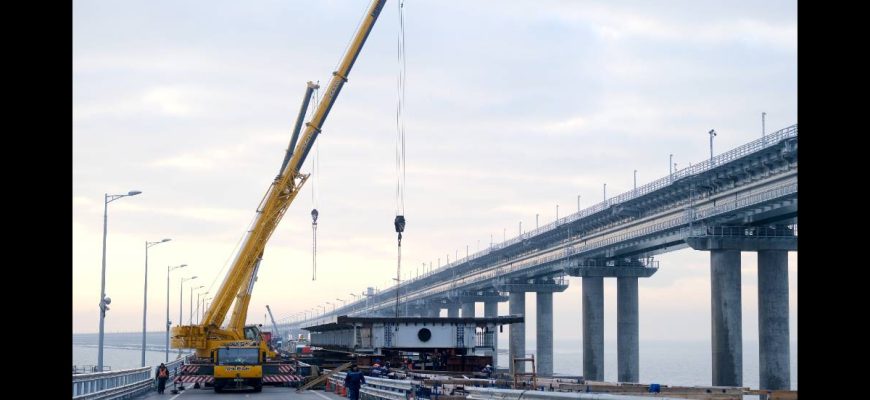 Автомобильное движение на Крымском мосту остановят 26 января