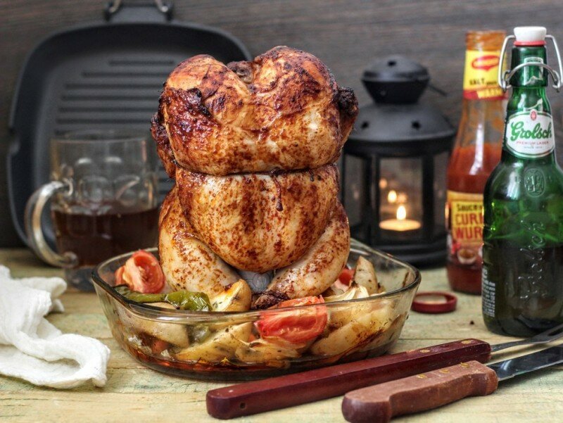 Как испечь курицу в духовке целиком, чтобы мясо осталось сочным?