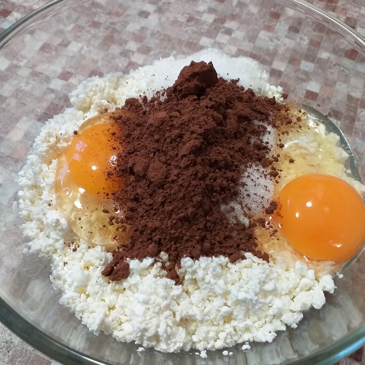 Шоколадные сырники с какао и молочным шоколадом. Простой и лёгкий рецепт приготовления