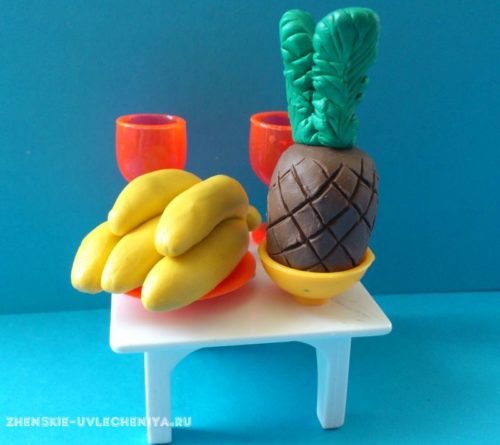 frukty-iz-plastilina-master-class-po-lepke-ananasa-i-bananov-18