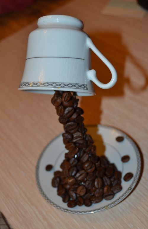 поделка чашка с кофейными зернами